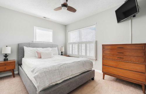 Cozy Downtown Escape Hot tub and Modern Touches - Foto 6