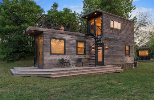 Stunning 2-Story Container Home with Rooftop Terrace - Foto 35