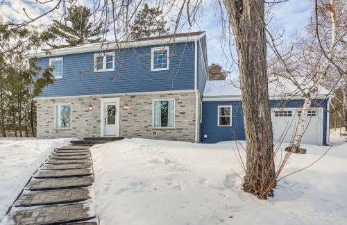 Family Fun on Lake Bemidji! Spacious Home with Yard - Foto 1