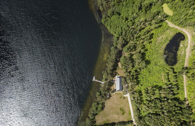 The Lake. Unique Waterfront Villa - Photo 50