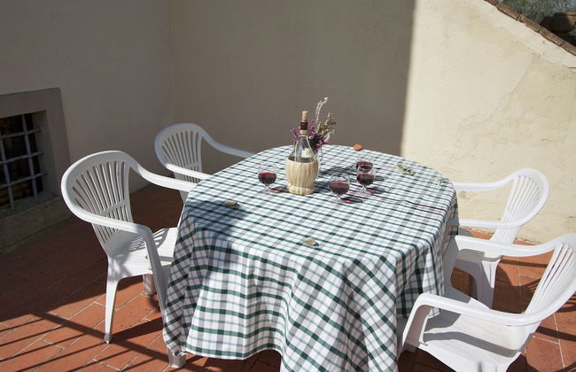 Farmhouse in Poppi With Pool & Valley Views - Foto 13