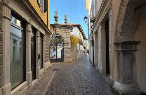 Historic Residence Downtown 2 Bedrooms & Private Parking - Foto 8