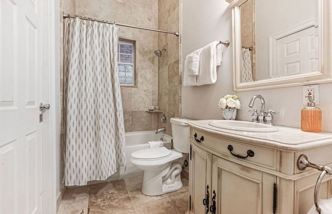 Modern 3BR Condo With Pool - Foto 35