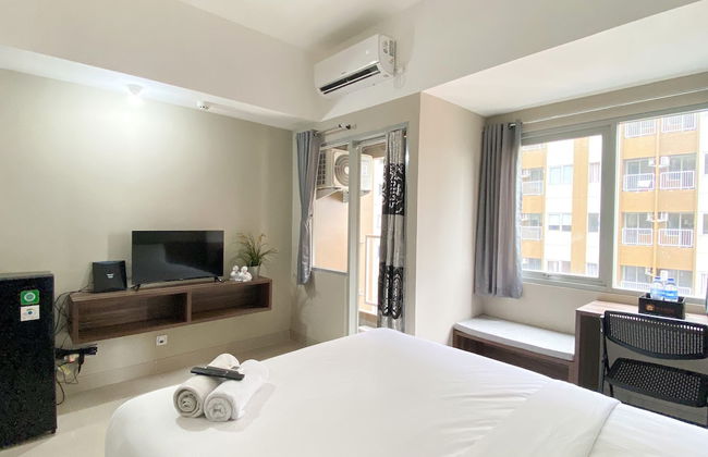 Modern Look Studio Room at LRT City Jatibening Apartment - Foto 16