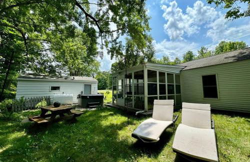 Charming Cottage w Hot Tub - Foto 38