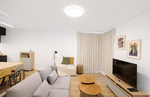 MIRA Living - Photo 1