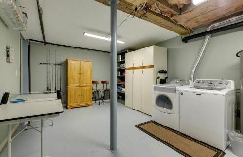 Coastal Getaway with Porch, 2 Mi to Niantic Beach! - Foto 20