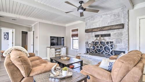 Updated Afton Cottage with Dock and Lake Access! - Foto 4