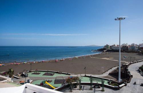 VISTA PLAYA Y MAR - sea view, wifi and AC - Foto 15