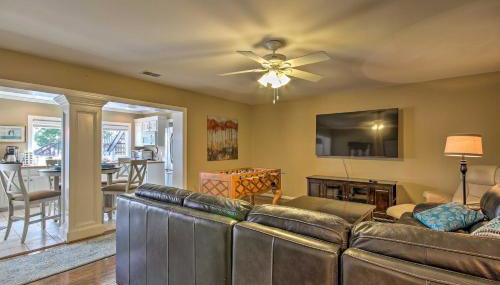 Luxe Lakefront Apartment w/ Shared Pool & Dock! - Foto 3