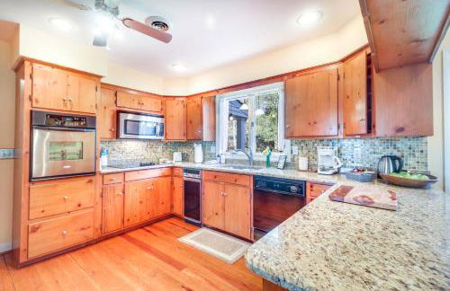 Rural and Spacious Virginia Home on about 2 Acres! - Foto 15