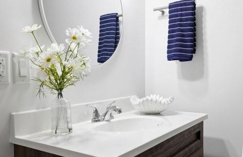 The Coastal Comfort with Sauna, HotTub and Games near Dunes - Photo 31