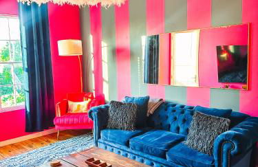 Dolly's Yacht Club - Cozy Retreat Near Broadway - Foto 19