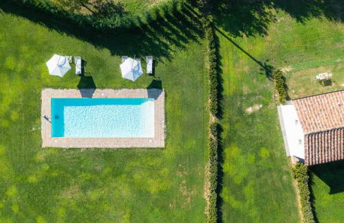 House in the heart of Tuscany with A/C and pool! - Foto 9