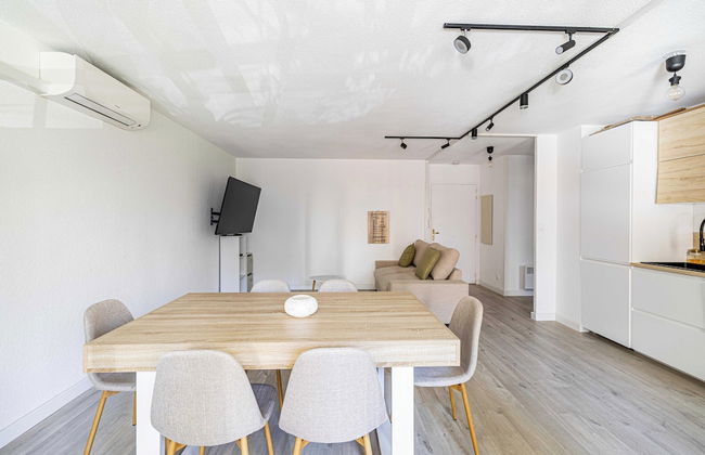 Comfort and Serenity With A/c, Parking and Balcony - Foto 11