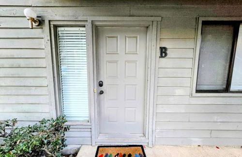 Serene Lakefront Retreat - Foto 29