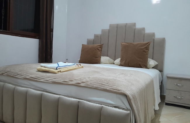 Welcome Home - Photo 1