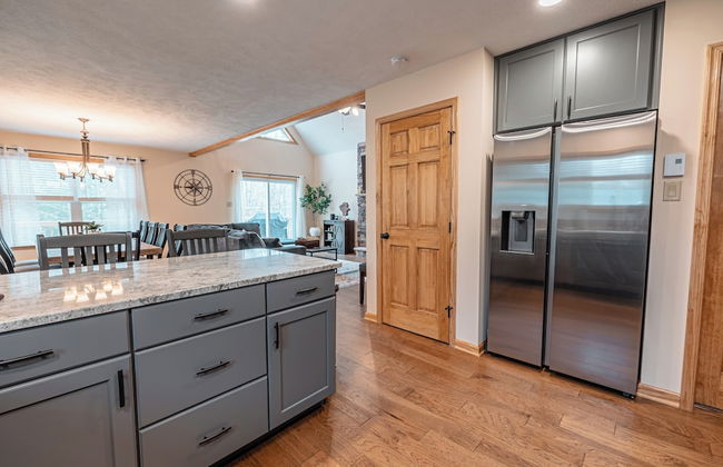 NEW Large Group Summer Getaway W/hot Tub + Game Room! - Foto 35