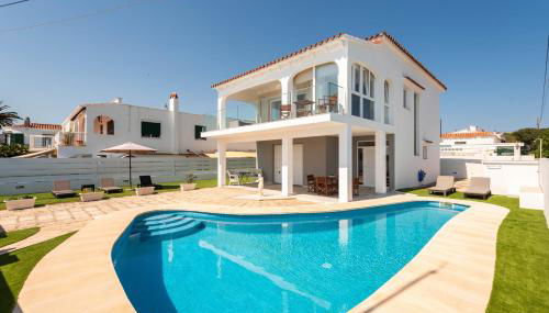 Villa Amarres by Escape Home - Photo 2