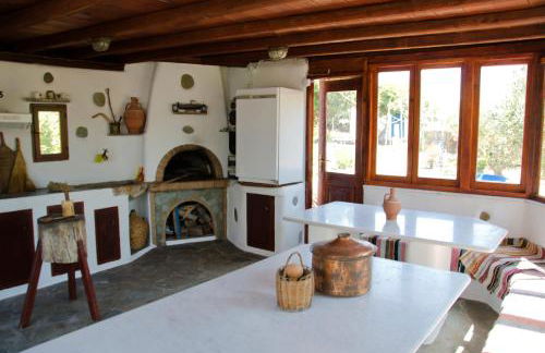 Helen's Minimal Studios & Apartments - Photo 56