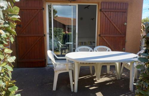 Holidayland Résidence Beau Soleil villa avec piscine - Photo 19