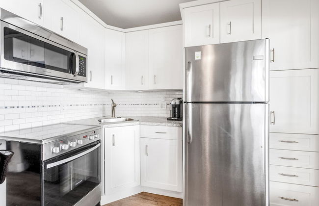 Secluded Cabin on Lake Okanagan - Photo 7