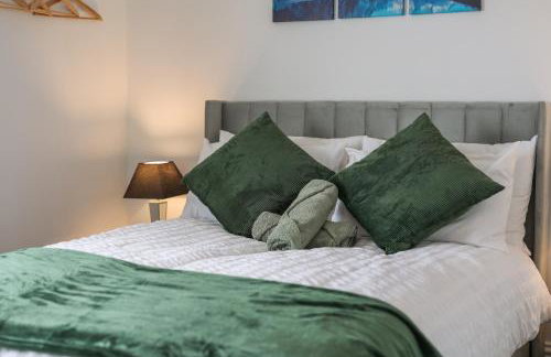 3 Bedroom House with Free Parking - Foto 39