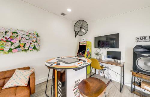 Game Room, Patio! Lake Worth Beach Family Retreat - Foto 11