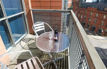 Stay Deansgate Apartments for 14 nights plus - Foto 2