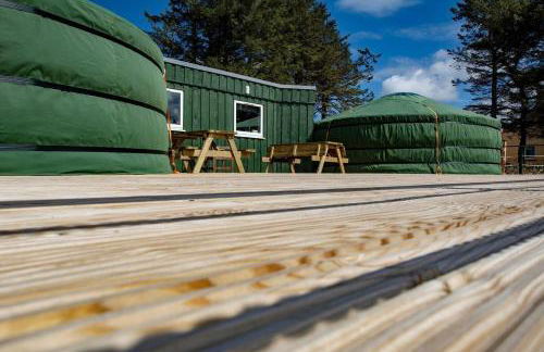 Green Yurt with Hot Tub - Sleeps 3 Parking & Pets - Photo 16