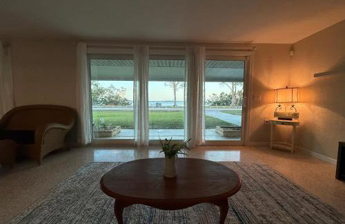 Pool home on the Bay, large private yard near AMI - Foto 35