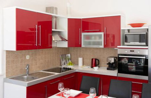 Three-Bedroom Apartment In Ostrvica - Photo 30