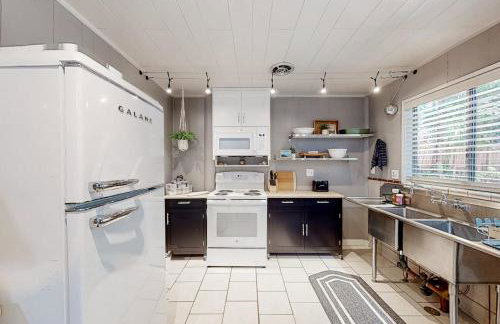 Coastal Cabin - Photo 15