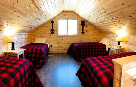 Cozy Lakefront Retreat with Game Room, Outdoor Living and Dock in Wisconsin - Foto 9