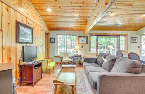 Quiet Presque Isle Home with Grill Families Welcome - Foto 3