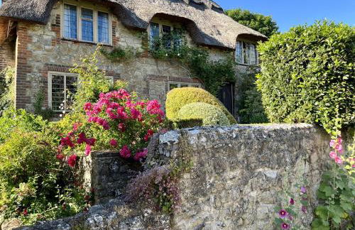 Library Cottage by inspirestays-com - Foto 33