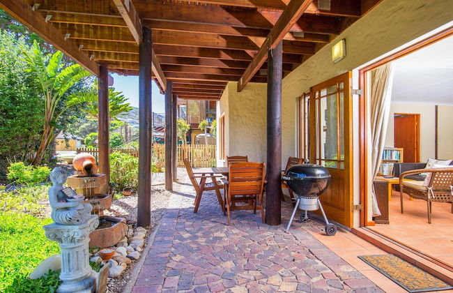 Experience Nature at Brenton on Sea With Breakers Dolphins and Whales - Foto 1