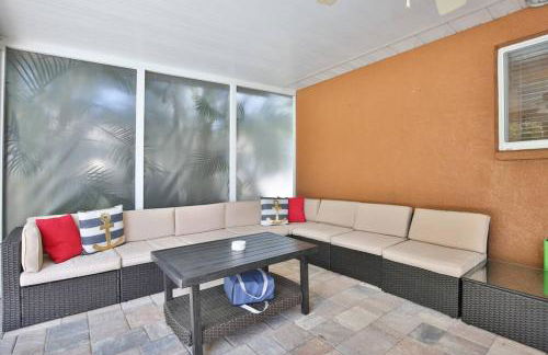 Resort Saltwater Pool Spa Near Anna Maria - Photo 40