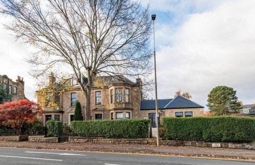 Luxury Victorian 5 bedroom apartment by Lady road apartments - Foto 1