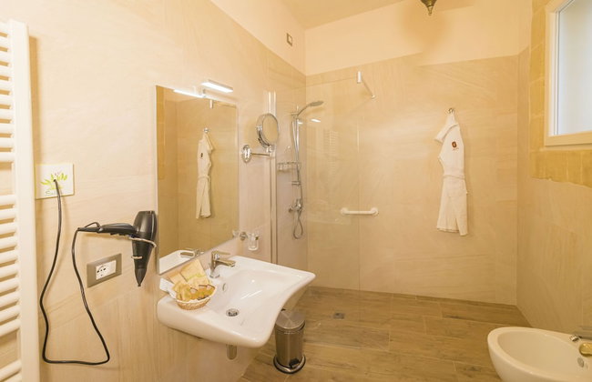 Borgo Segine - Photo 53