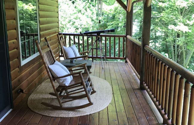 Tree Top Lodge - Gorgeous Lake Cabin With Hot Tub & Magnificent Views Of Forests And Mountains! 3 Bedroom Cabin by Redawning - Foto 34