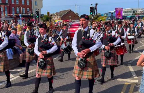 Romantic Cosy Cottage with Beach & Attractions just mins away! Perfect for Couples & Family Stays - Free Parking, Large Garden & Free WiFi - Foto 38