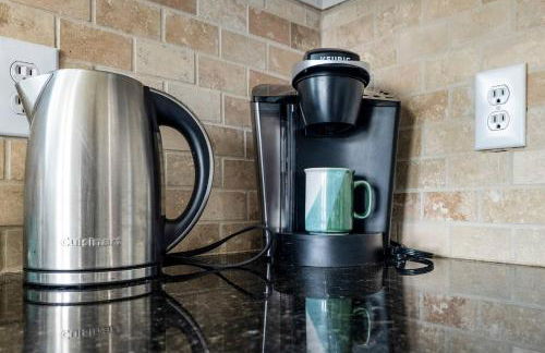 Palms & Pelicans - Photo 48