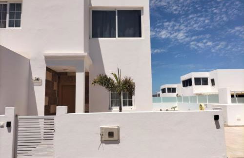 LUXURY RUBICON Jacuzzi y Piscina - Foto 15