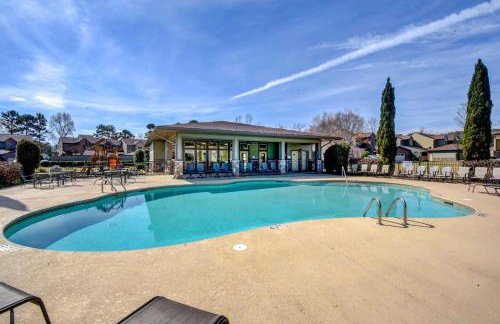 Spacious Lake Keowee Home Boat Slip and Pool Access - Foto 35