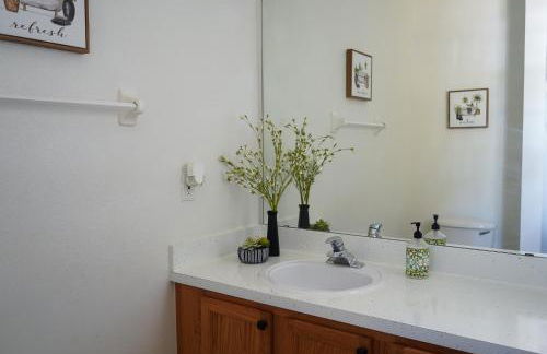 Enchanting Escape 3 Bedroom Minutes from Disney! - Foto 3