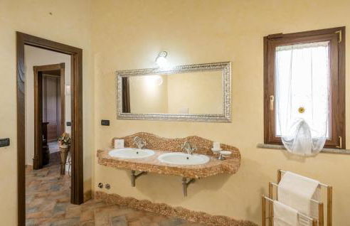 Gorgeous Home In Fabrica Di Roma - Foto 42