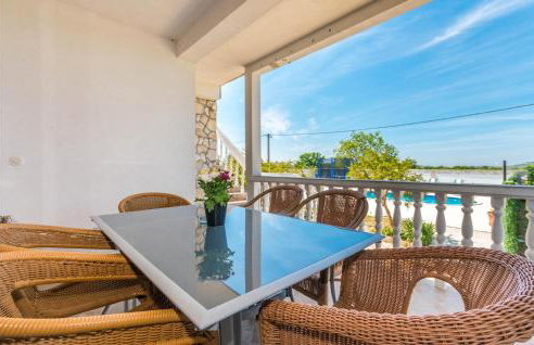 6 Bedroom Lovely Home In Ceranje Gornje - Foto 9