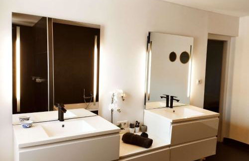 Very Chic Townhouse with Pool and Garage - Foto 14