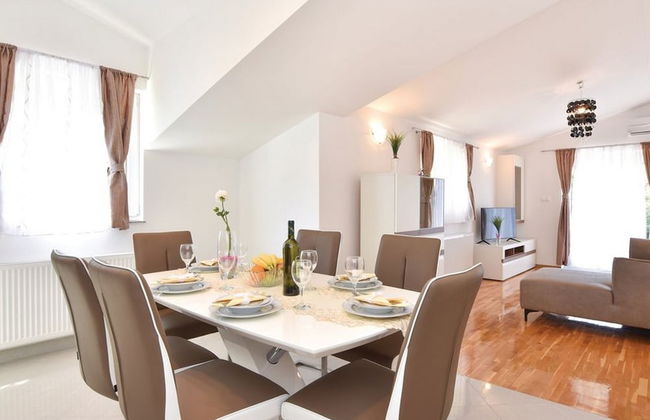 Serene Villa With Pool, Bbq, and Authentic Tavern Surrounded by Nature - Foto 12